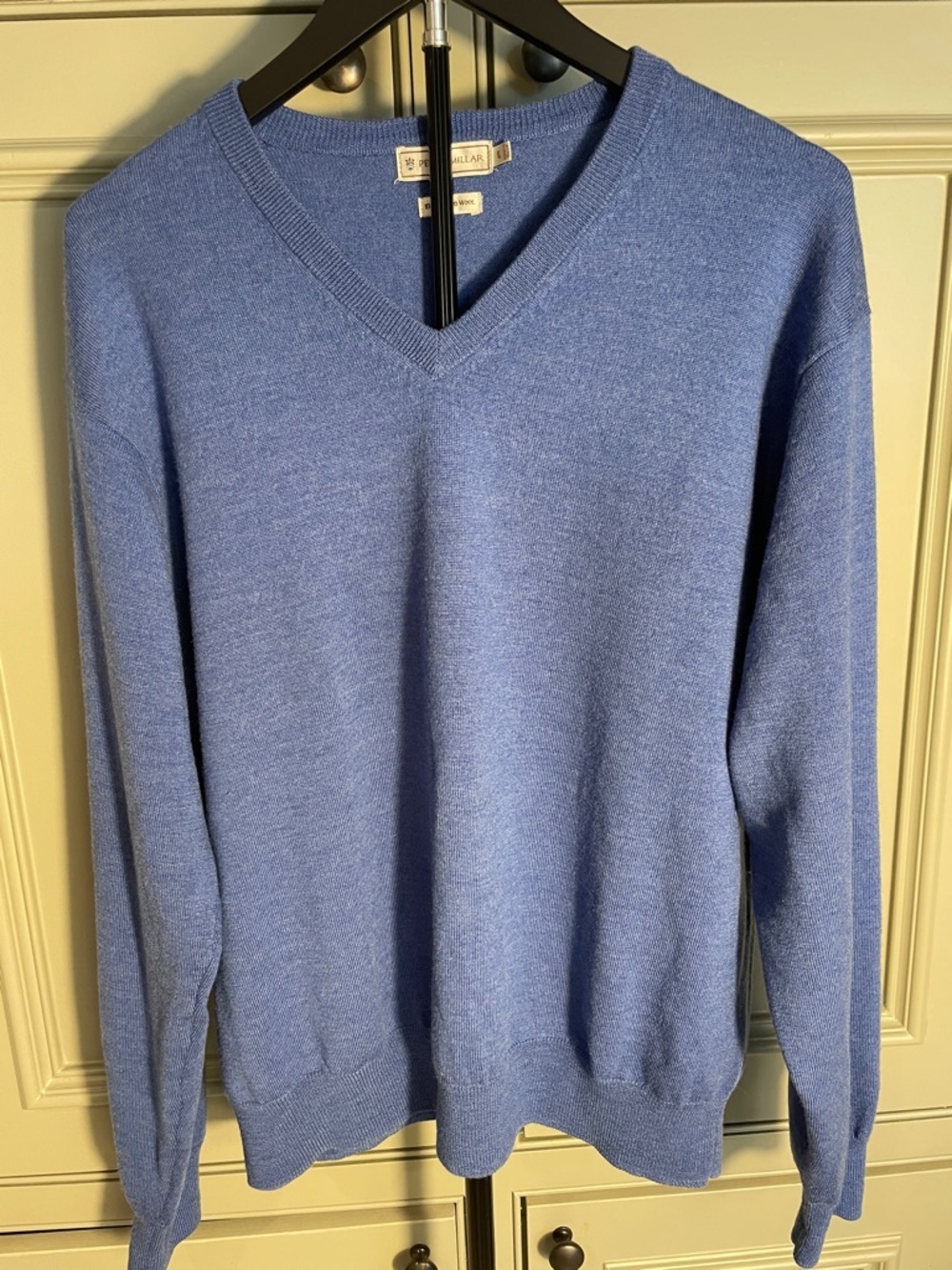 Peter Millar 100% Merino Wool Classic Light Sea Blue V-Neck Sweater - Men